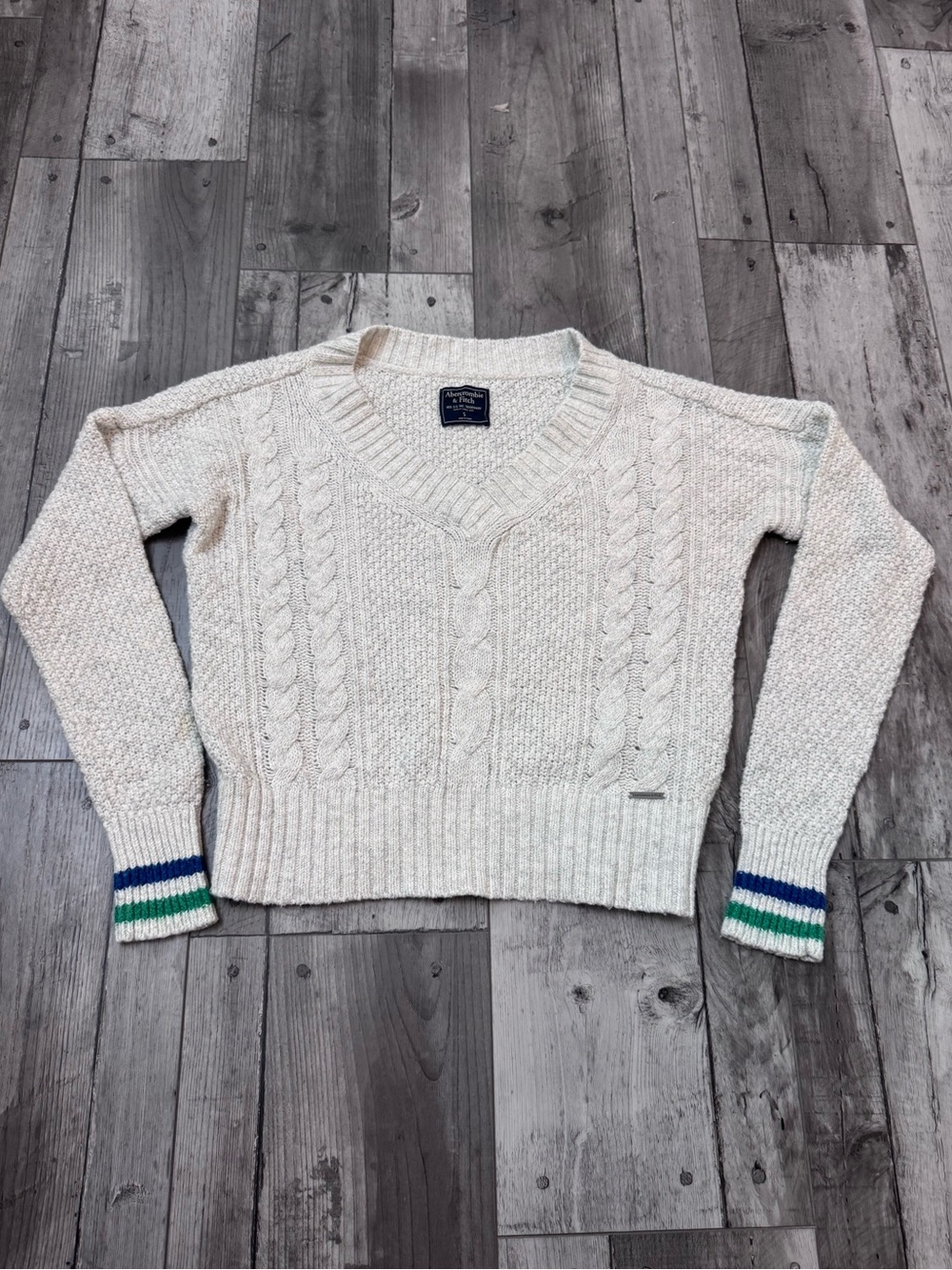Abercrombie Cable Knit V-Neck Sweater Sport Stripe Cuffs Cream Gray Small